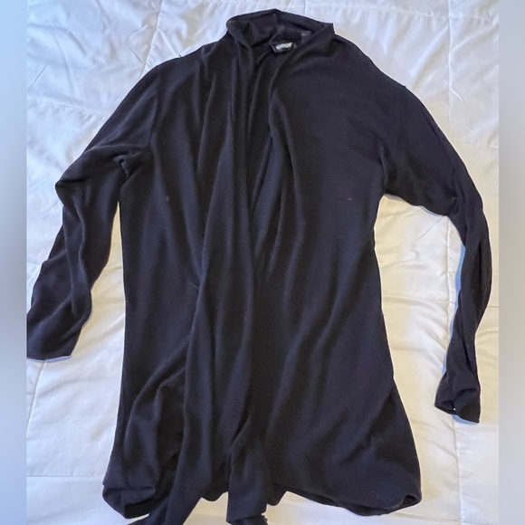 Women’s Avenue Black lightweight Cardigan Sweater - Picture 1 of 5